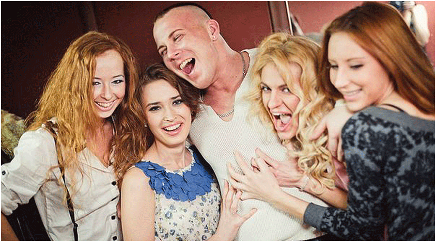 снять мальчика стриптизера