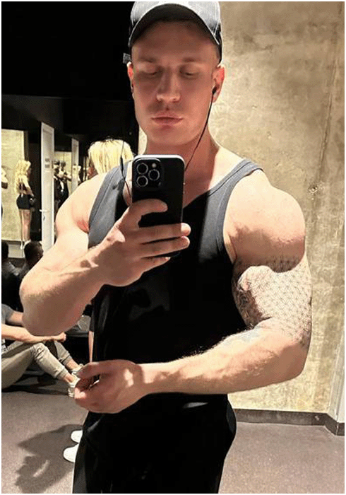 вызову мужчину парня в Москве, для парней