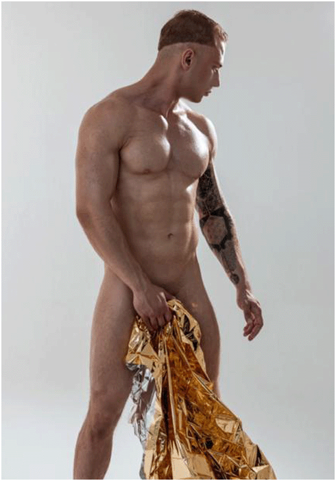 вызвать мужчину для орала, принять даму у себя в апартаментах 